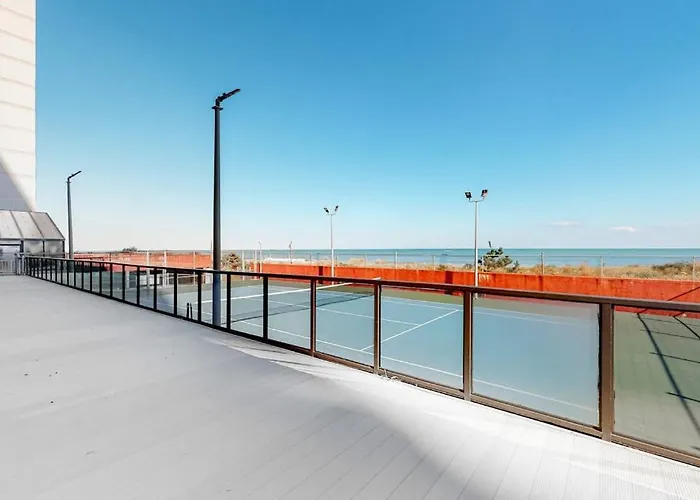 Splendid Beachfront With Balcony Views Pool Gym Tennis Ac & Sauna * Ocean City
