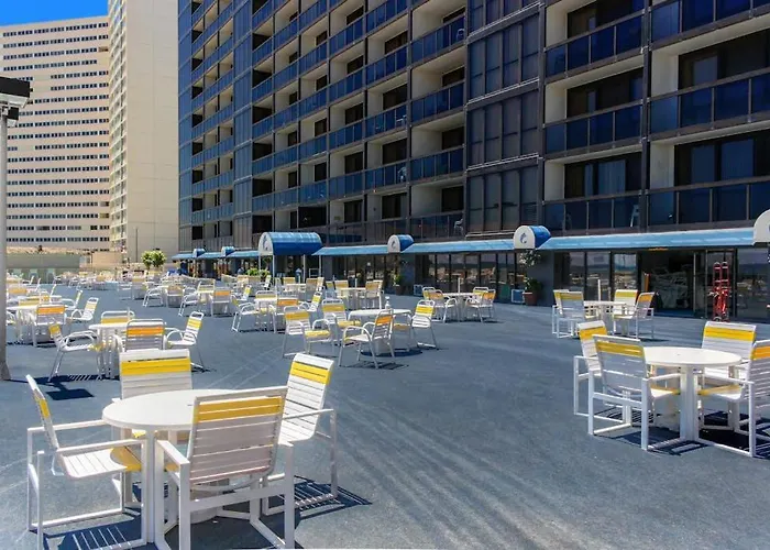 Holiday home Splendid Beachfront With Balcony Views Pool Gym Tennis Ac & Sauna Ocean City