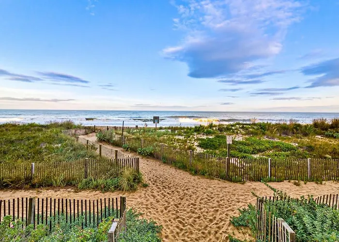 Holiday home Splendid Beachfront With Balcony Views Pool Gym Tennis Ac & Sauna Ocean City